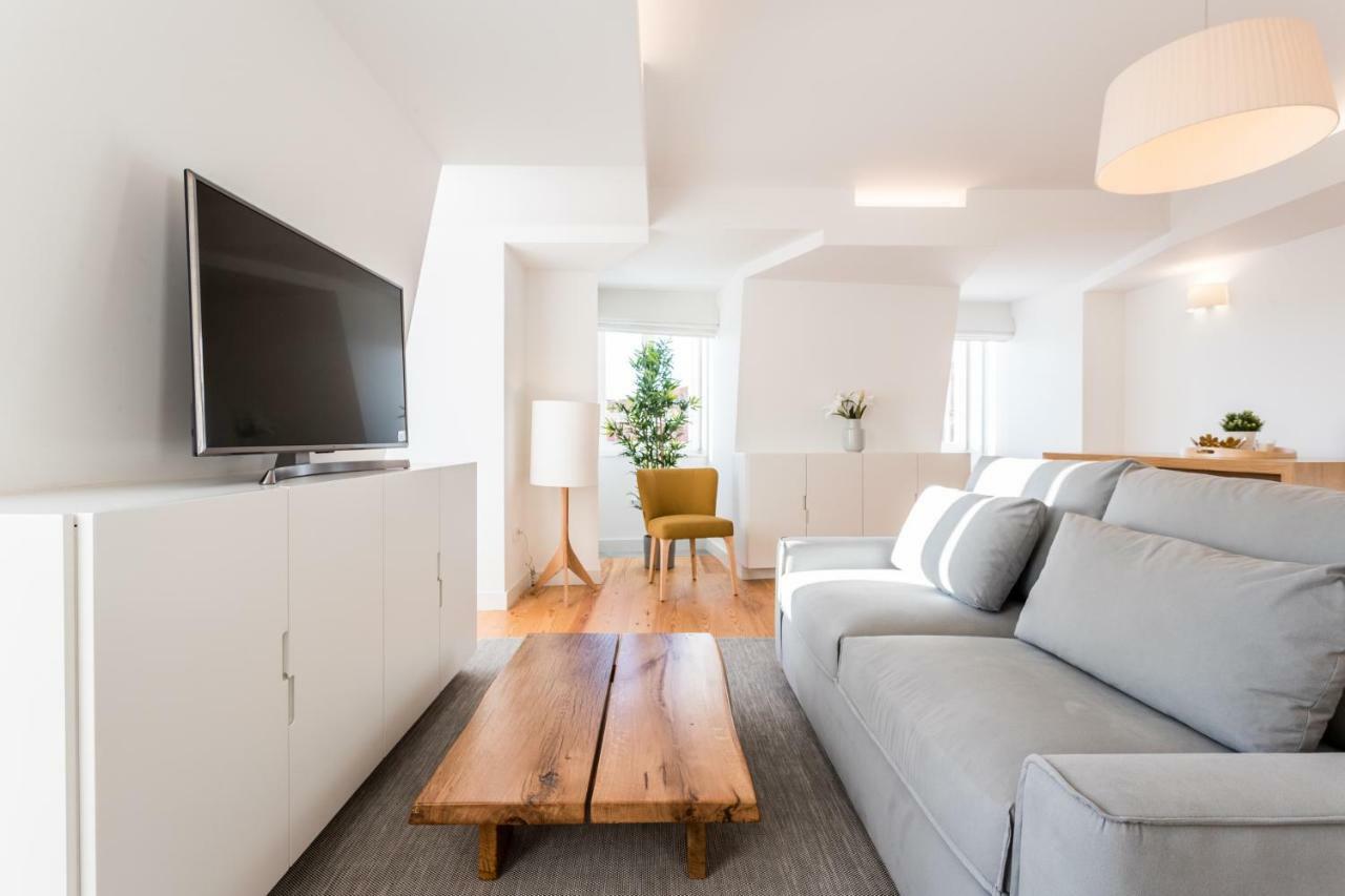 Flh Chiado Bright Apartment ลิสบอน ภายนอก รูปภาพ